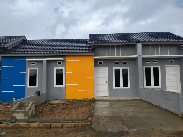 foto tampak rumah tipe 36 perumahan Cahaya Bumi Meritai.