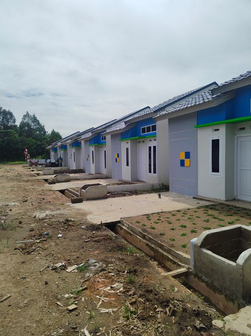 foto posisi tengah perumahan GRAHA FAMILI CERIA 3