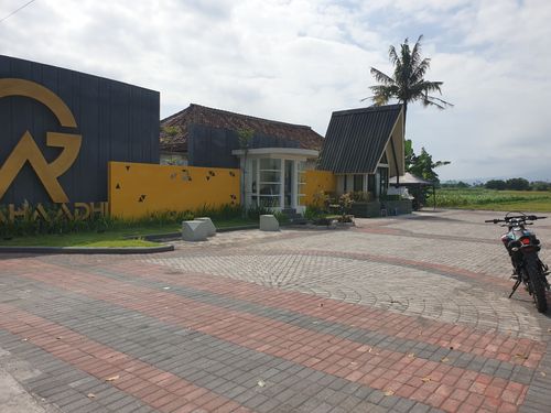 foto gerbang perumahan Graha Adhi 4