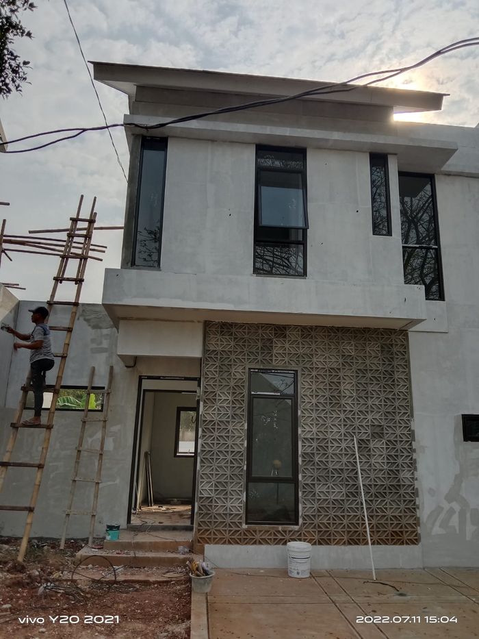 foto tampak rumah tipe 65/130 perumahan PADMA SERPONG