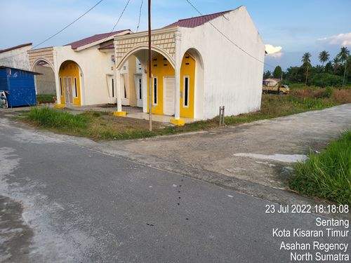 foto gerbang perumahan Sentang Residence