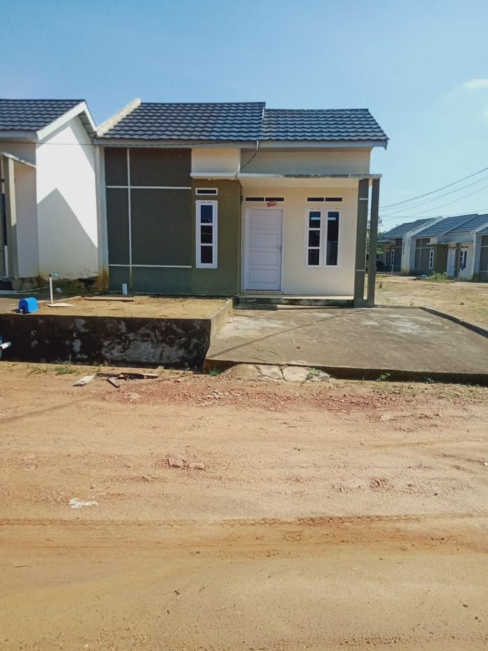 foto tampak rumah tipe 36 perumahan BANAMA REGENCY 2