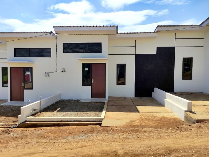 foto tampak rumah tipe 30/60 perumahan Marison Jogonegoro