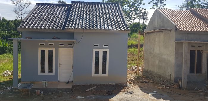 foto tampak rumah tipe 36/120 perumahan Cahaya Tanjung Baru