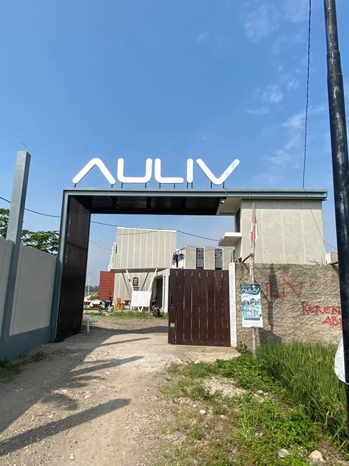 foto gerbang perumahan ARCAMANIK URBAN LIVING (AULIV)