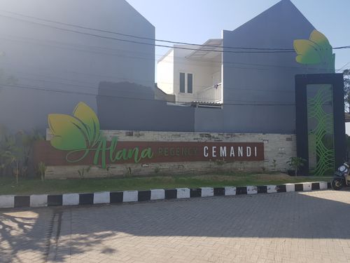 foto gerbang perumahan Alana Regency Tambakcemandi Tahap 2 dan 3