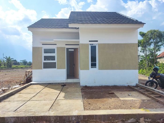 foto tampak rumah tipe CENTELLA perumahan Ruma Putih Asaka