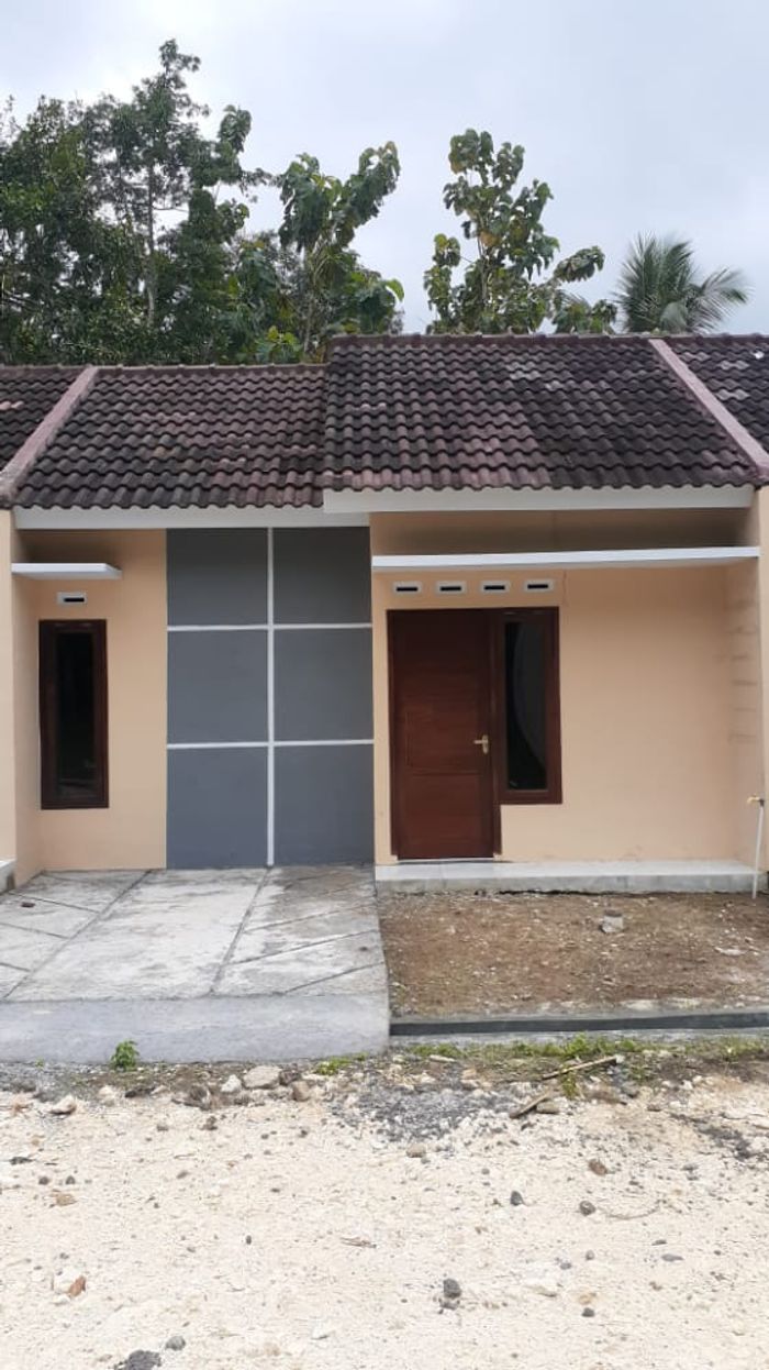 foto tampak rumah tipe 36 perumahan PERUMAHAN GRIYA RILIS SEMIN