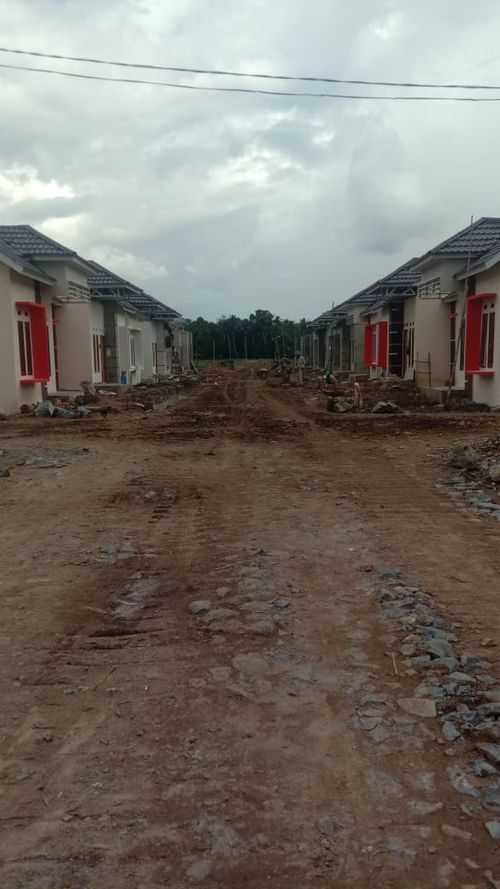 foto posisi tengah perumahan MEGA LAND