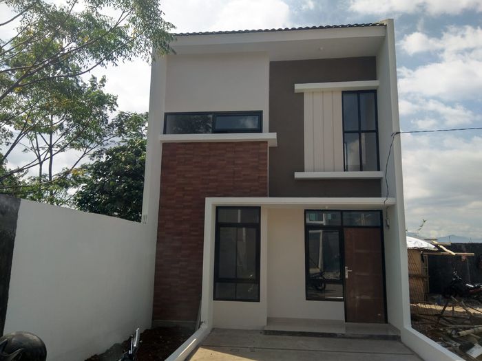 foto tampak rumah tipe 36 Mezzanine (447) perumahan Seroja Home Residence 2