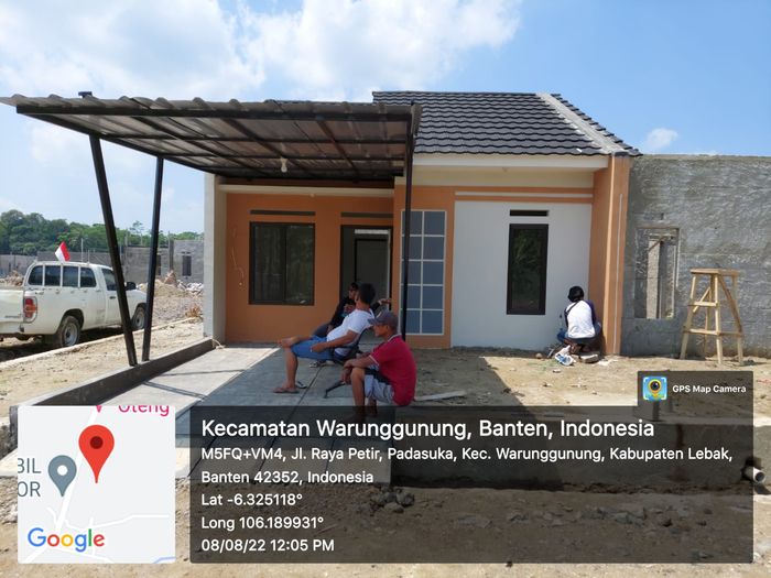 foto tampak rumah tipe 36/66 perumahan Griya Oteng Residence