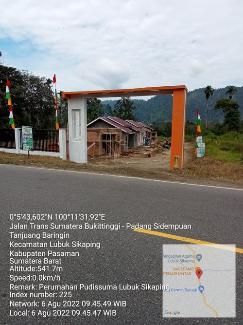 foto gerbang perumahan Pudissuma residence