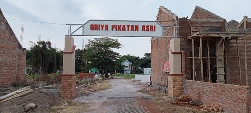 foto gerbang perumahan GRIYA PIKATAN ASRI