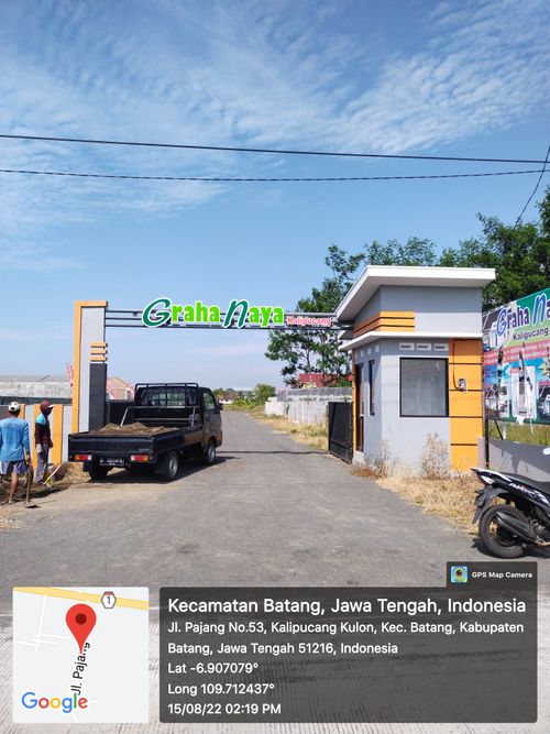 foto gerbang perumahan Graha Naya Kalipucang