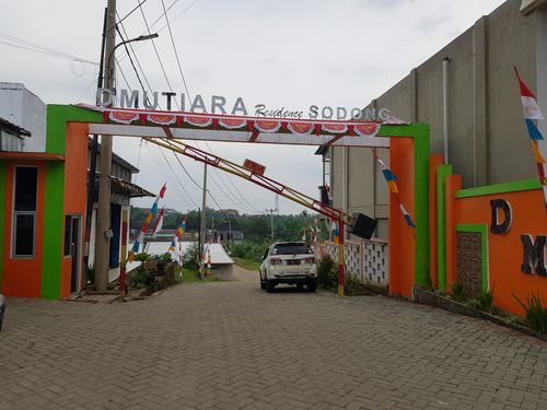 foto gerbang perumahan D'MUTIARA RESIDENCE SODONG TAHAP II