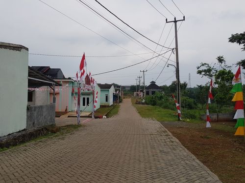 foto posisi tengah perumahan D'MUTIARA RESIDENCE SODONG TAHAP II