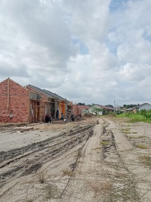 foto posisi tengah perumahan PERUMAHAN SURYA AKBAR TAHAP 4