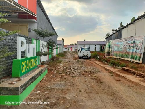 foto posisi tengah perumahan Puri Grandmas