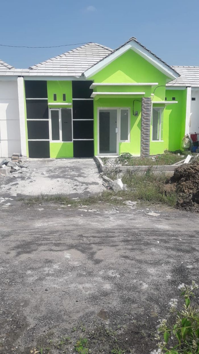 foto tampak rumah tipe 47/96 perumahan D Merakmas