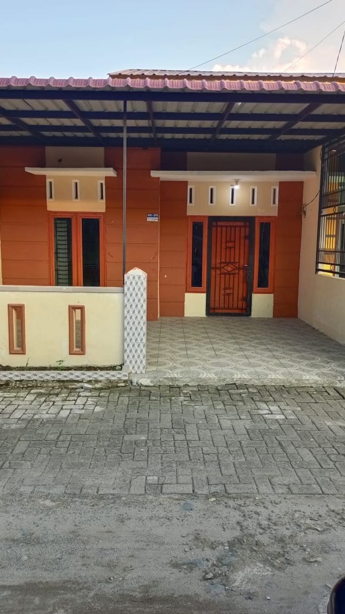 foto tampak rumah tipe 36 subsidi perumahan Anugrah Sambirejo Asri