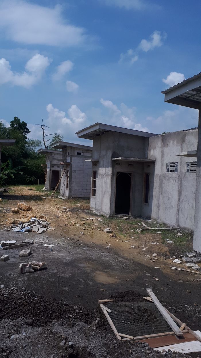 foto tampak rumah tipe TAPAK perumahan PERUMAHAN PESONA GRIYASRI