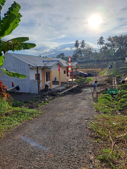 foto gerbang perumahan Calvin"s Residence