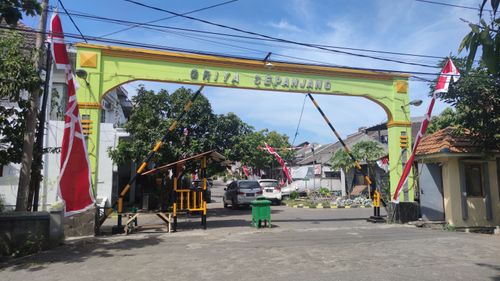 foto gerbang perumahan Perumahan Griya Sepanjang