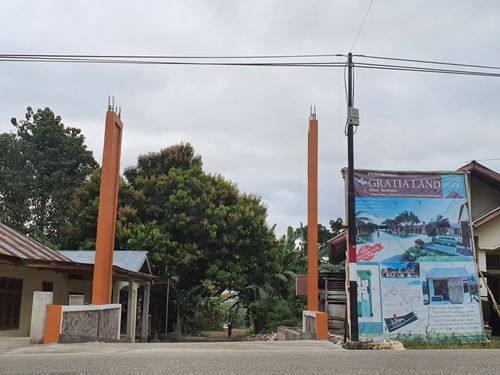 foto gerbang perumahan GRATIA LAND