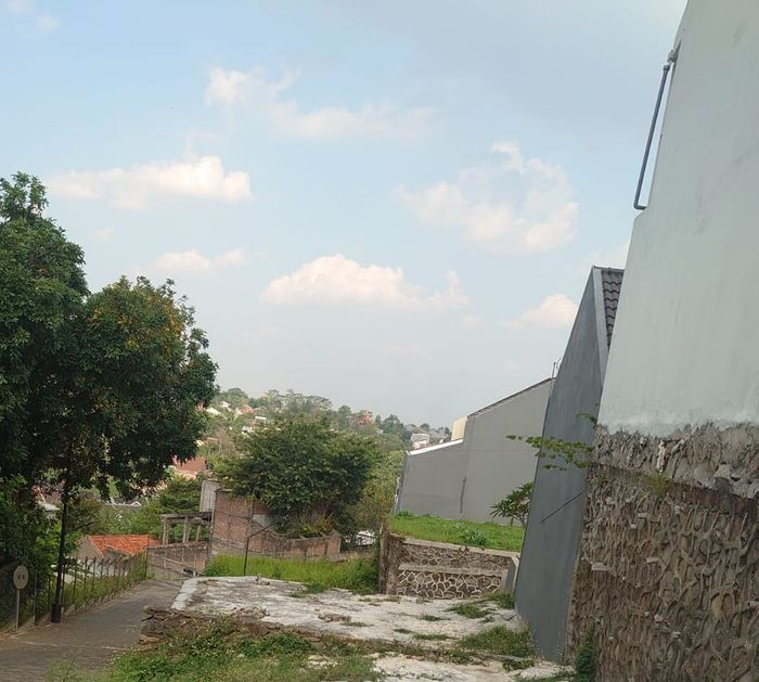 foto tampak rumah tipe LT 350 perumahan Bukit Graha Bhakti Asri