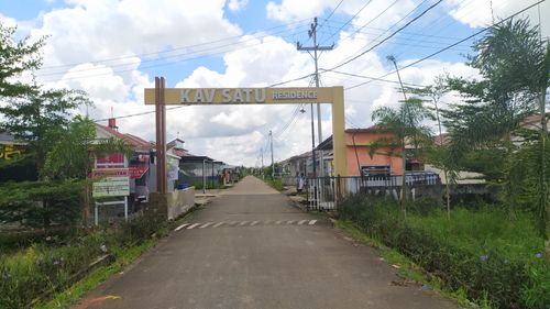 foto gerbang perumahan KAV SATU RESIDENCE BLOK KN