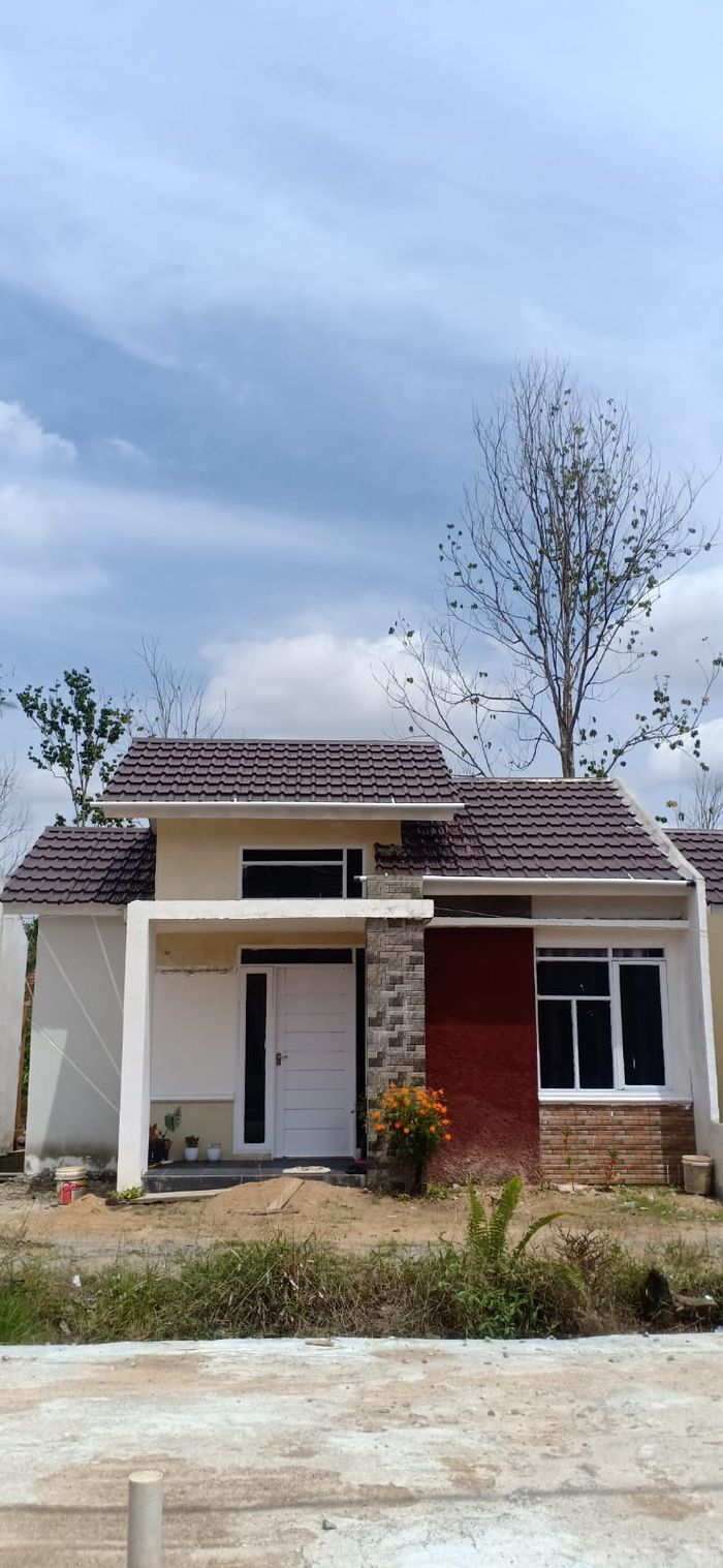 foto tampak rumah tipe Karya Cidayu City perumahan KARYA CIDAYU CITY