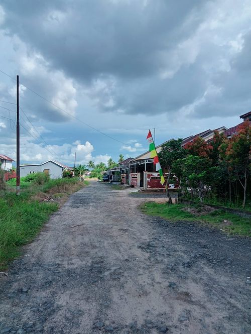 foto posisi tengah perumahan KERUWING INDAH HANDIL BAKTI