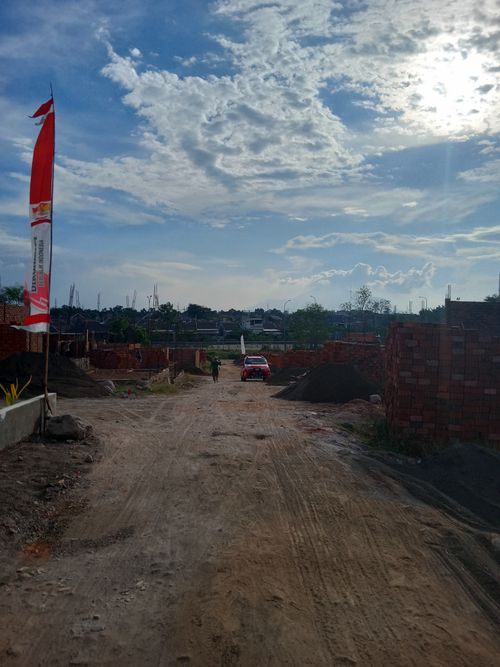foto posisi tengah perumahan GRAHA PESONA 2