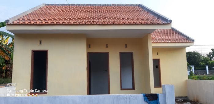 foto tampak rumah tipe SUBSIDI perumahan HESNI REGENCY MASTRIP