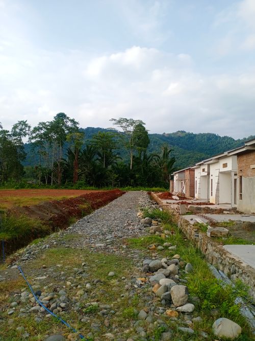foto posisi tengah perumahan Sikombong Mawangi Regency