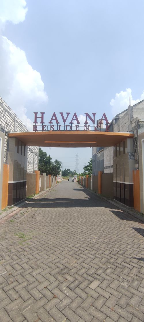 foto gerbang perumahan PERUMAHAN HAVANA RESIDENCE