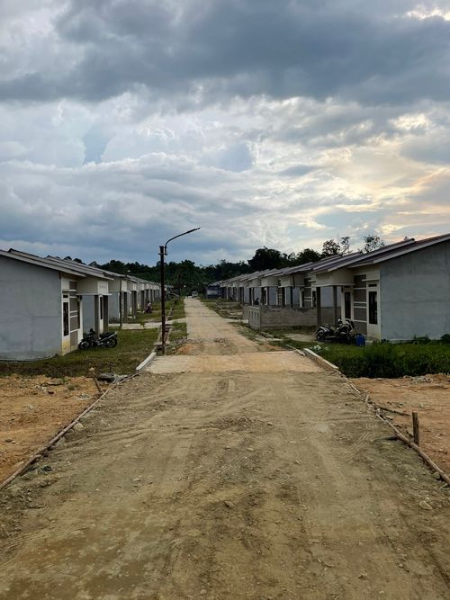 foto gerbang perumahan DAMAI RESIDENCE 8