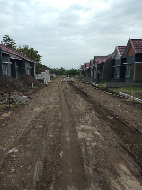foto posisi tengah perumahan HARMONI LAND