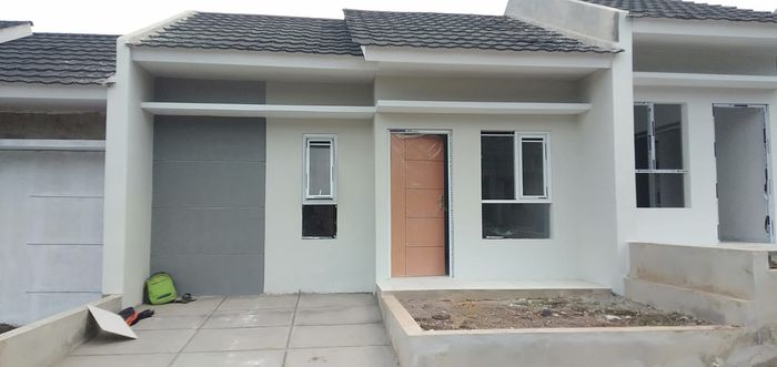 foto tampak rumah tipe 36/60 perumahan Pamoyanan Residence