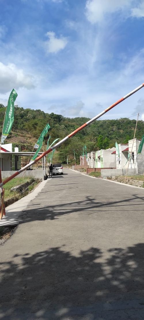 foto gerbang perumahan GREEN GUNUNG SASAK