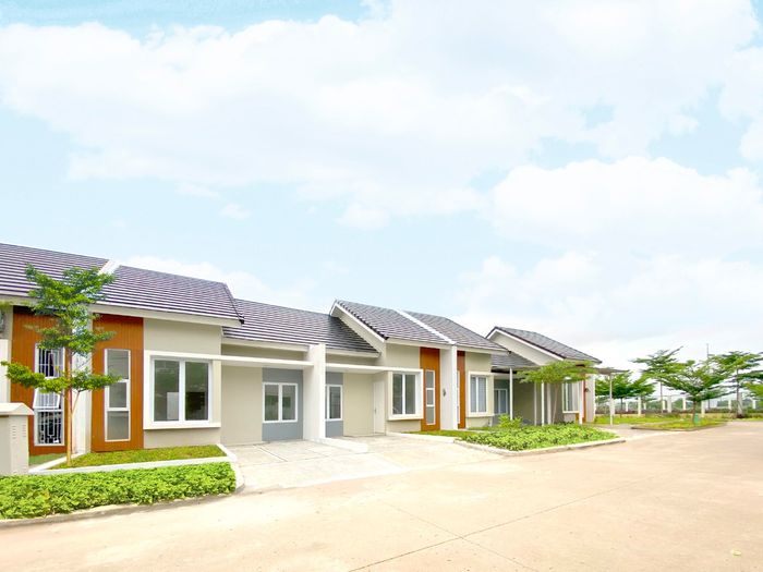 foto tampak rumah tipe CASABLANCA 36/78 (AUG 22) perumahan PANJIBUWONO RESIDENCE