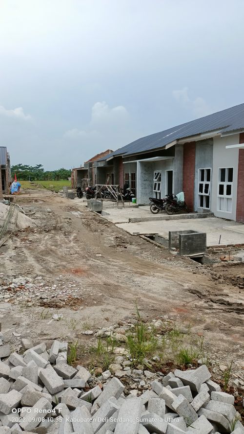 foto posisi tengah perumahan GRIYA SHAFA MARWA 2 TAHAP 2