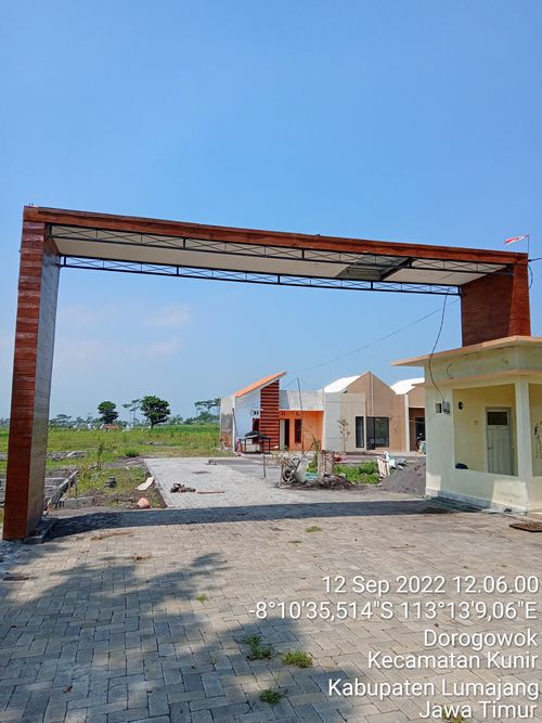foto gerbang perumahan THE MARGOJOYO RESIDENCE