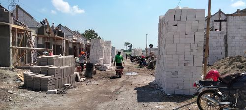 foto posisi tengah perumahan GRIYA NGRONGGO PERMAI