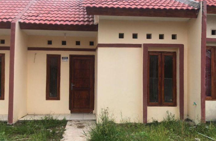 foto tampak rumah tipe tulip perumahan Bumi Citeureup Asri