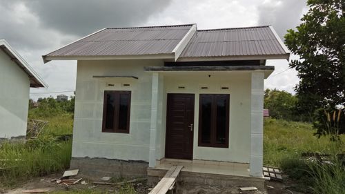 foto contoh rumah perumahan Karanggan Citra Asri