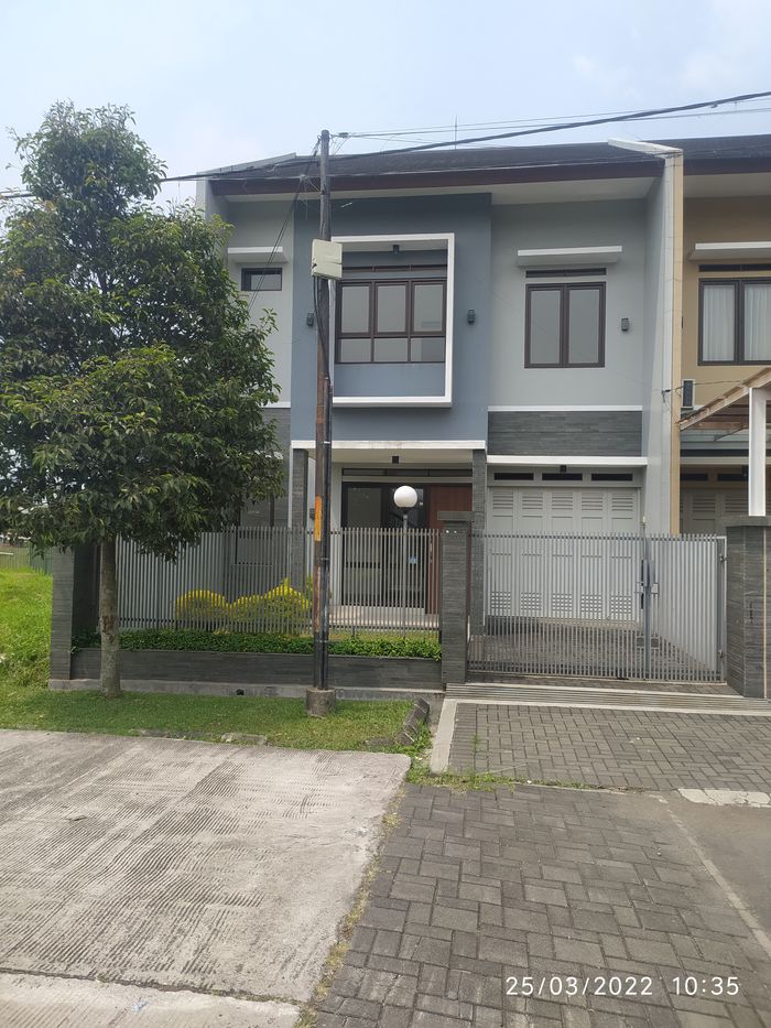 foto tampak rumah tipe 167/218 perumahan BATUNUNGGAL INDAH ESTATE BI & BIR