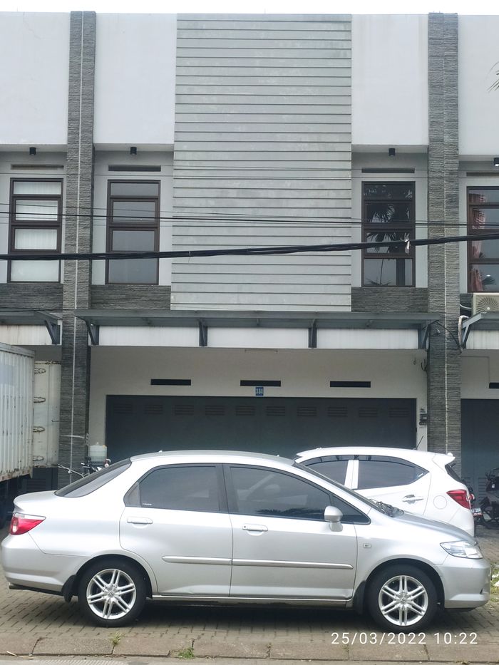 foto tampak rumah tipe 206/198 perumahan BATUNUNGGAL INDAH ESTATE BI & BIR