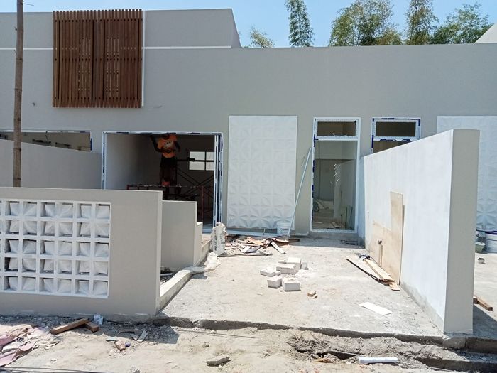 foto tampak rumah tipe BLOK G 16 perumahan GADING ELAWANA