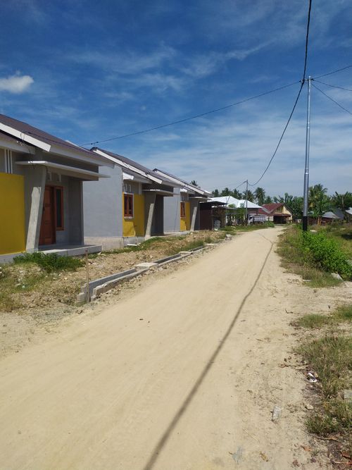 foto gerbang perumahan PERUMAHAN BUMI FARINASA HULAWA